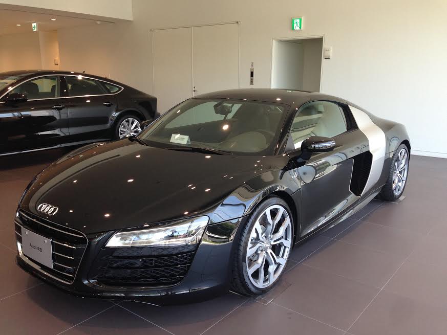 R8 斜め2015.jpg